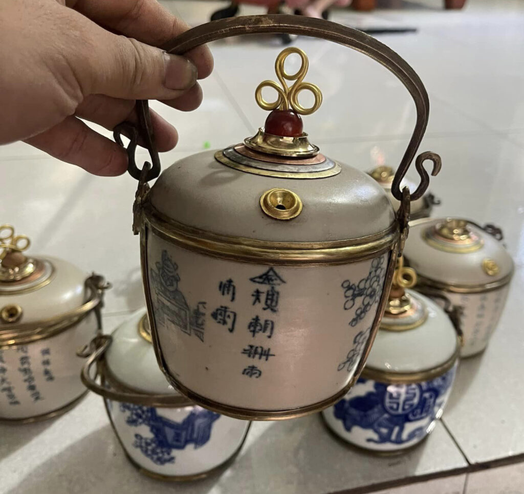 Điếu bát sứ men rạn tô gỗ mít DB01