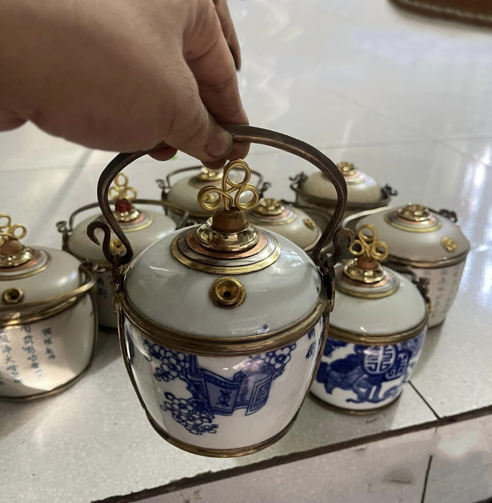 Điếu bát sứ men rạn tô gỗ mít DB01